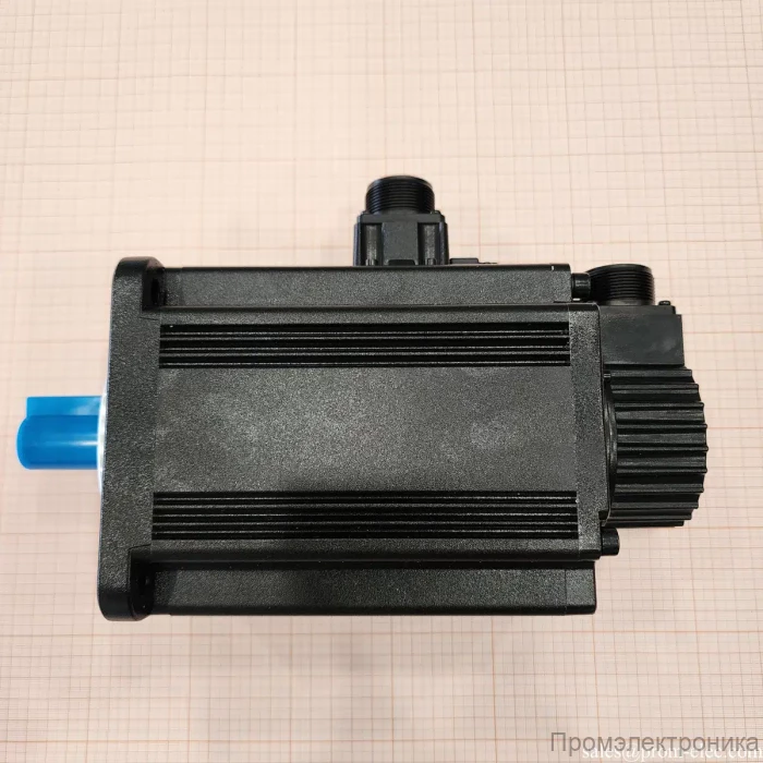 ECMA-K11320SS Серводвигатель переменного тока 2.0кВт, 400В, 2000об/мин, с тормозом и сальником, вал со шпонкой и внутренней резьбой