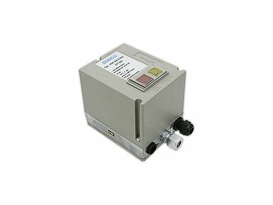 Блок контроля герметичности Dungs VDK 200 A S02 Напряжение 120 В. Частота 60 Гц